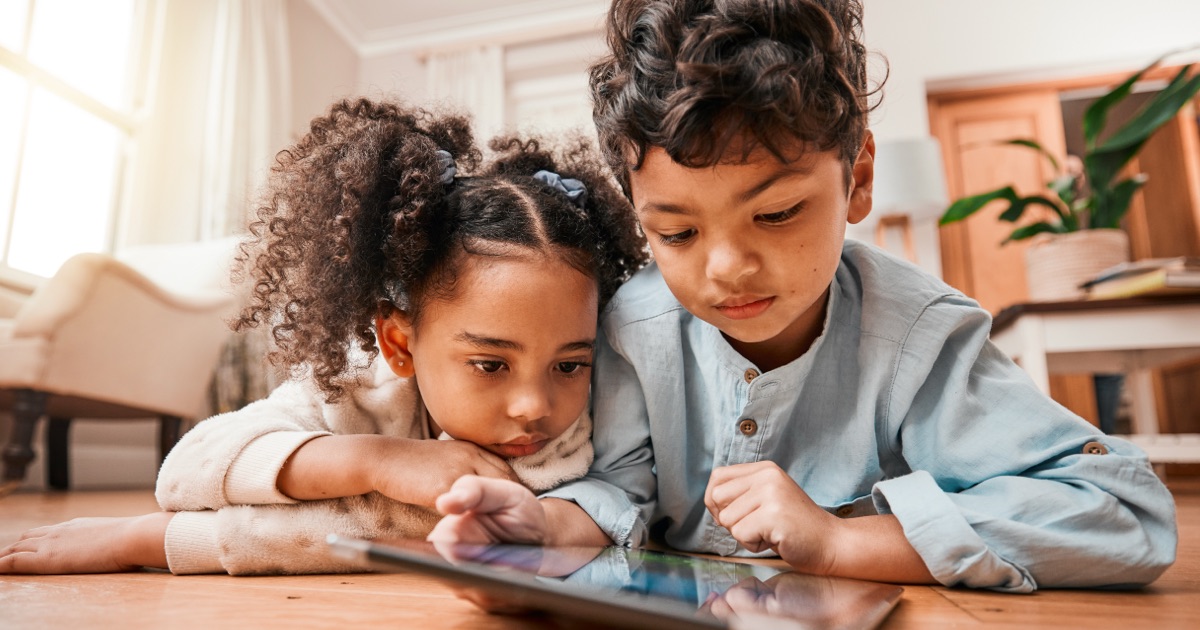 Bildschirmzeit bei Kindern: Neue Studie aus Dänemark