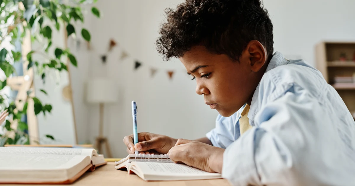Hausaufgaben ohne Streit: Konzentration bei Kindern fördern